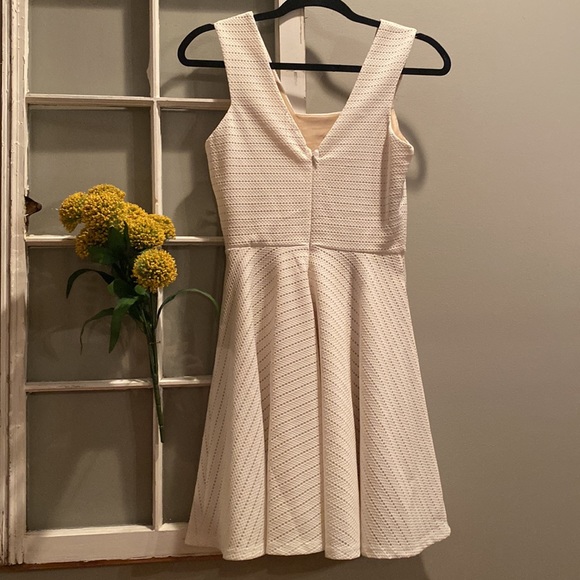 Alya White Wedding Perforated Texture A Line Mini Dress. Few Frayed Seams - Picture 6 of 9